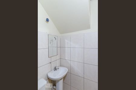 Banheiro de casa para alugar com 1 quarto, 60m² em Piraporinha, Diadema
