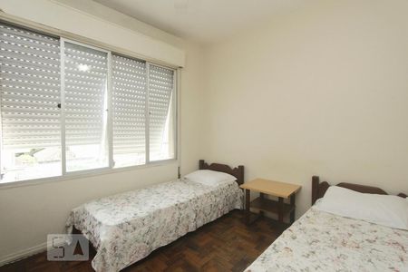 QUARTO 2 de apartamento para alugar com 2 quartos, 70m² em Navegantes, Porto Alegre