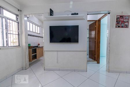 Sala de apartamento à venda com 2 quartos, 44m² em Irajá, Rio de Janeiro