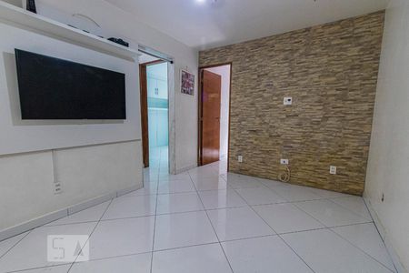 Sala de apartamento à venda com 2 quartos, 44m² em Irajá, Rio de Janeiro