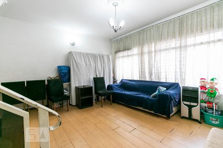 Sala de casa à venda com 4 quartos, 124m² em Vila Carrao, São Paulo