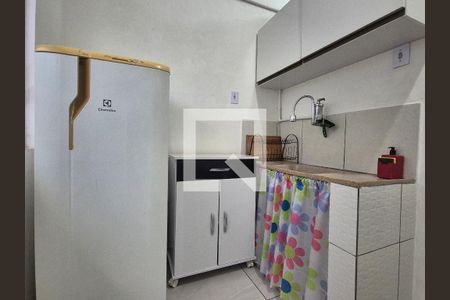 Cozinha de kitnet/studio para alugar com 1 quarto, 20m² em Recreio dos Bandeirantes, Rio de Janeiro