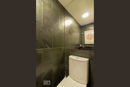 Lavabo de apartamento à venda com 2 quartos, 115m² em Itaim Bibi, São Paulo