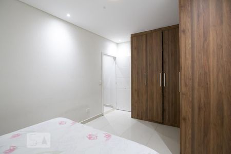 Quarto 1 de casa para alugar com 2 quartos, 75m² em Jardim Ruth, São Paulo