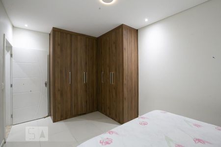 Quarto 1 de casa para alugar com 2 quartos, 75m² em Jardim Ruth, São Paulo