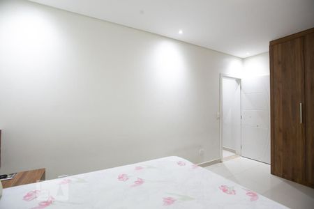 Quarto 1 de casa para alugar com 2 quartos, 75m² em Jardim Ruth, São Paulo