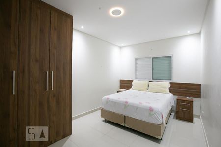 Quarto 1 de casa para alugar com 2 quartos, 75m² em Jardim Ruth, São Paulo