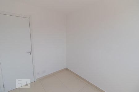 Dormitório 1 de apartamento para alugar com 2 quartos, 40m² em Vila Zat, São Paulo