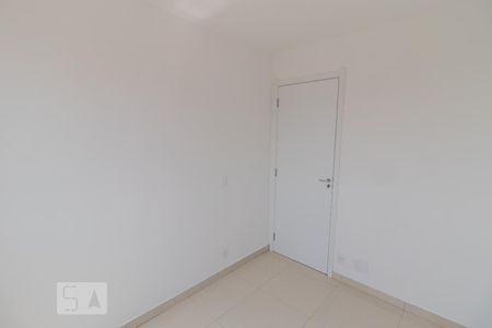 Dormitório 1 de apartamento para alugar com 2 quartos, 40m² em Vila Zat, São Paulo