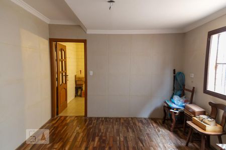 Sala de casa à venda com 3 quartos, 210m² em Jardim Jussara, São Paulo