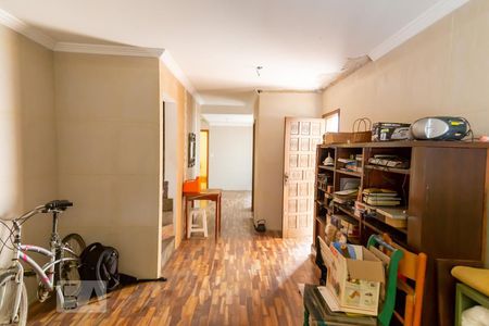 Sala de casa à venda com 3 quartos, 210m² em Jardim Jussara, São Paulo