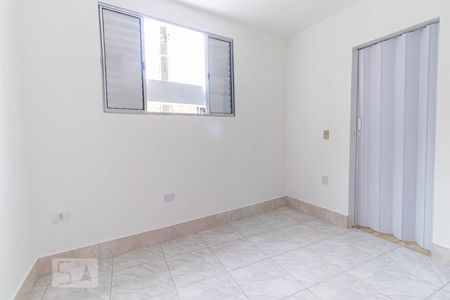 Quarto 2 de casa para alugar com 2 quartos, 100m² em Vila do Castelo, São Paulo