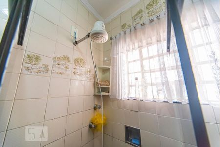 Casa à venda com 200m², 5 quartos e 4 vagas Casa à venda com 200m², 5 quartos e 4 vagasChuveiro