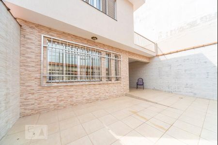 Casa à venda com 200m², 5 quartos e 4 vagas Casa à venda com 200m², 5 quartos e 4 vagasGaragem