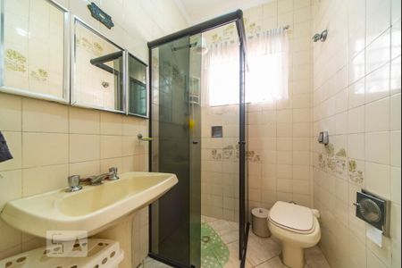 Casa à venda com 200m², 5 quartos e 4 vagas Casa à venda com 200m², 5 quartos e 4 vagasBanheiro
