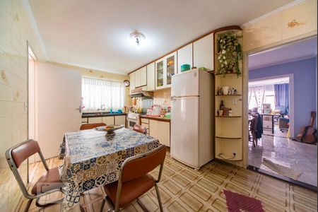 Casa à venda com 200m², 5 quartos e 4 vagas Casa à venda com 200m², 5 quartos e 4 vagasCozinha