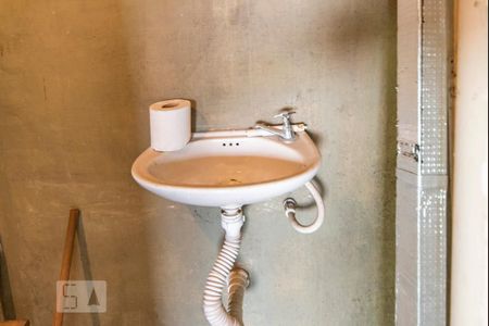 Casa à venda com 200m², 5 quartos e 4 vagas Casa à venda com 200m², 5 quartos e 4 vagasPia