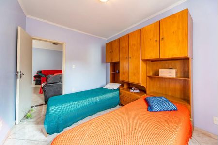 Casa à venda com 200m², 5 quartos e 4 vagas Casa à venda com 200m², 5 quartos e 4 vagasQuarto 3