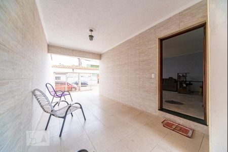 Casa à venda com 200m², 5 quartos e 4 vagas Casa à venda com 200m², 5 quartos e 4 vagasGaragem