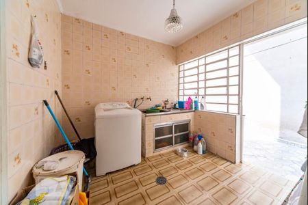 Casa à venda com 200m², 5 quartos e 4 vagas Casa à venda com 200m², 5 quartos e 4 vagasÁrea de Serviço