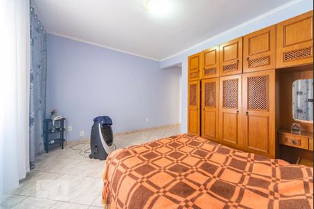 Casa à venda com 200m², 5 quartos e 4 vagas Casa à venda com 200m², 5 quartos e 4 vagasQuarto 2