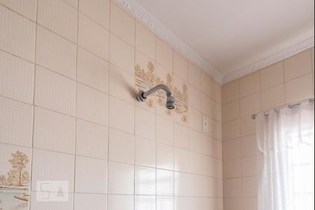 Casa à venda com 200m², 5 quartos e 4 vagas Casa à venda com 200m², 5 quartos e 4 vagasChuveiro