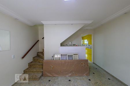 Sala de casa de condomínio para alugar com 3 quartos, 90m² em Horto Florestal, São Paulo