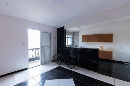 Sala/Cozinha de casa para alugar com 2 quartos, 60m² em Vila Guilhermina, São Paulo