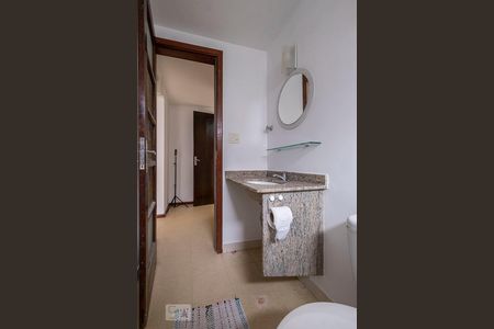 Banheiro de apartamento à venda com 1 quarto, 67m² em Vila Madalena, São Paulo