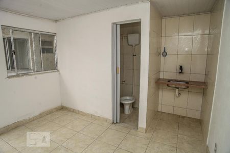 Quarto de kitnet/studio para alugar com 1 quarto, 12m² em Taquara, Rio de Janeiro