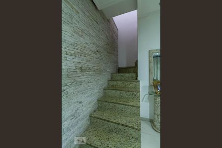 Escada de casa à venda com 4 quartos, 360m² em Taboão, São Bernardo do Campo