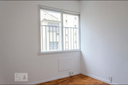 Quarto 1 de apartamento para alugar com 2 quartos, 70m² em Laranjeiras, Rio de Janeiro