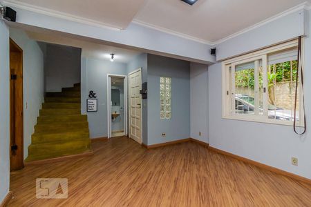 Sala de casa de condomínio à venda com 3 quartos, 139m² em Cristal, Porto Alegre