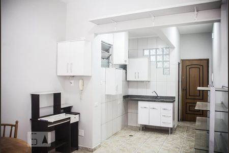 Sala/Cozinha de kitnet/studio à venda com 1 quarto, 36m² em Santa Efigênia, São Paulo
