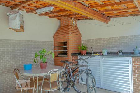 Casa à venda com 300m², 2 quartos e 3 vagas Casa à venda com 300m², 2 quartos e 3 vagasChurrasqueira