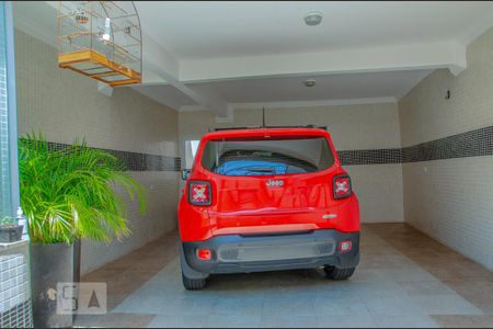 Casa à venda com 300m², 2 quartos e 3 vagas Casa à venda com 300m², 2 quartos e 3 vagasGaragem