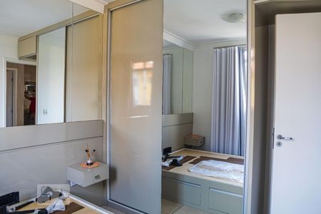 Quarto 1 - Armário de apartamento para alugar com 2 quartos, 49m² em Camargos, Belo Horizonte