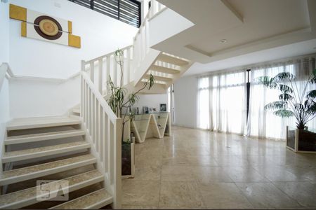 Escada de apartamento à venda com 6 quartos, 1080m² em Barra da Tijuca, Rio de Janeiro