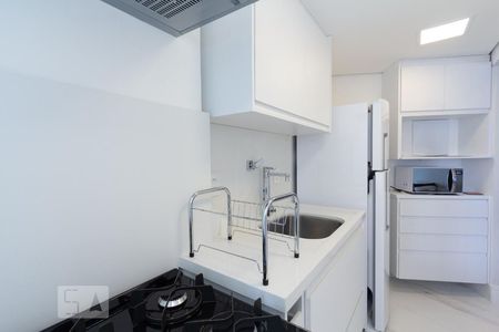 Cozinha de apartamento à venda com 1 quarto, 45m² em Vila Nova Conceição, São Paulo