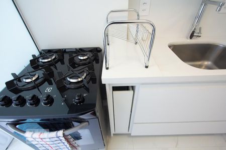 Cozinha de apartamento à venda com 1 quarto, 45m² em Vila Nova Conceição, São Paulo