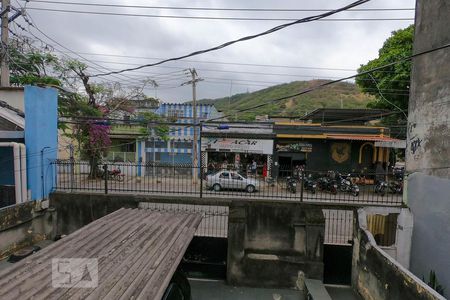 Quarto 1 vista de casa à venda com 1 quarto, 230m² em Cascadura, Rio de Janeiro