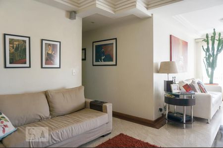 Sala de TV de apartamento à venda com 4 quartos, 198m² em Jardim das Laranjeiras, São Paulo