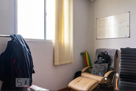 Quarto de apartamento à venda com 2 quartos, 50m² em Rubem Berta, Porto Alegre