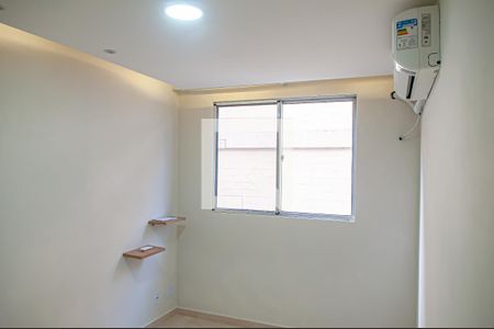 quarto 2 suite de apartamento para alugar com 2 quartos, 52m² em Taquara, Rio de Janeiro