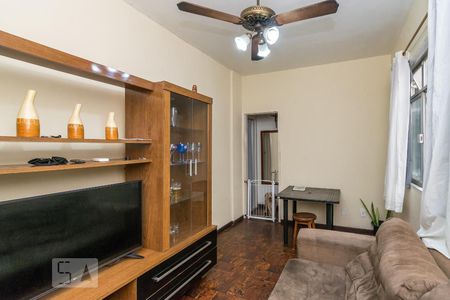 Sala de apartamento para alugar com 2 quartos, 70m² em Ramos, Rio de Janeiro