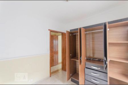 Quarto 1 de casa para alugar com 2 quartos, 70m² em Vila Nhocune, São Paulo