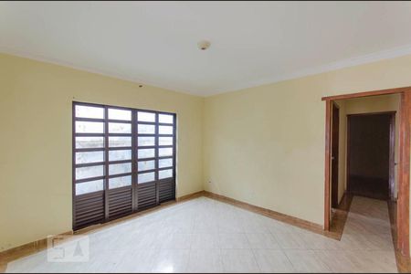 Sala de casa para alugar com 2 quartos, 70m² em Vila Nhocune, São Paulo