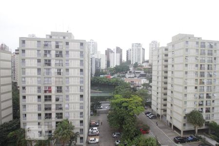 Vista da sala de apartamento para alugar com 2 quartos, 78m² em Vila Andrade, São Paulo