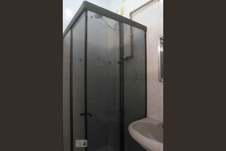 Banheiro de kitnet/studio à venda com 1 quarto, 20m² em Leblon, Rio de Janeiro