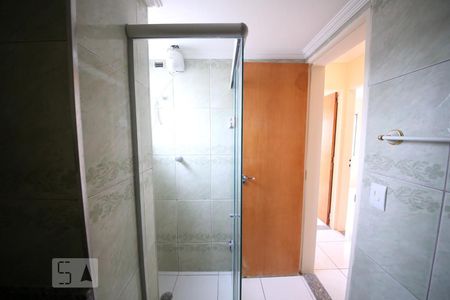 Banheiro de apartamento para alugar com 2 quartos, 68m² em Vila Isa, São Paulo